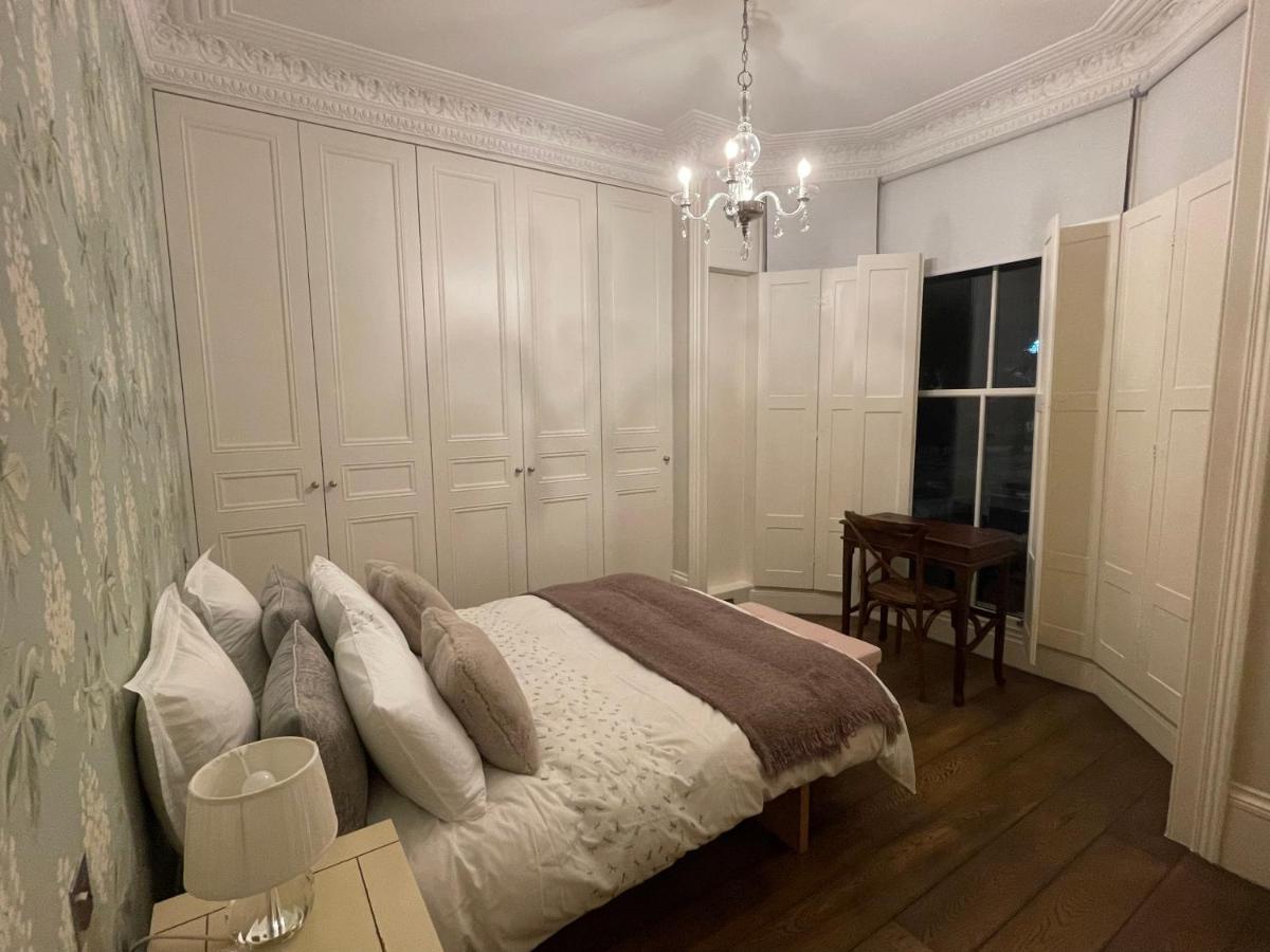 Stylish 3-Bedroom Flat In Kensington Лондон Екстериор снимка